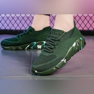 Fall lace up sneakers for treadmill beautiful green NWOT